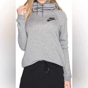 NIKE RALLY FUNNEL HOODIE
